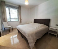 Нова квартира з 4 спальнями в Бенахависі 120 кв.м у гольфа