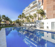 Нова квартира з 4 спальнями в Бенахависі 120 кв.м у гольфа