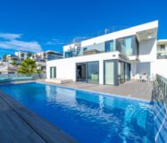 Вилла в Финестрате 327 кв.м с видом на море и бассейном