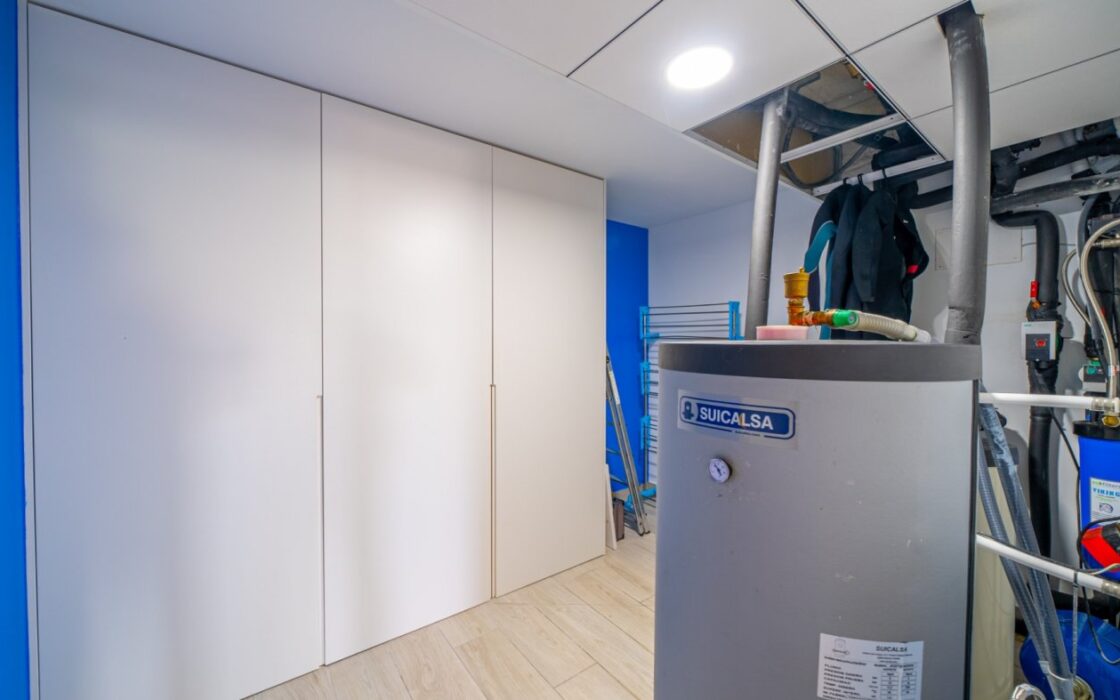 Вилла в Финестрате 327 кв.м с видом на море и бассейном