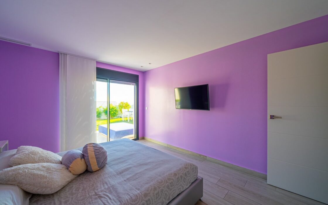 Вилла в Финестрате 327 кв.м с видом на море и бассейном