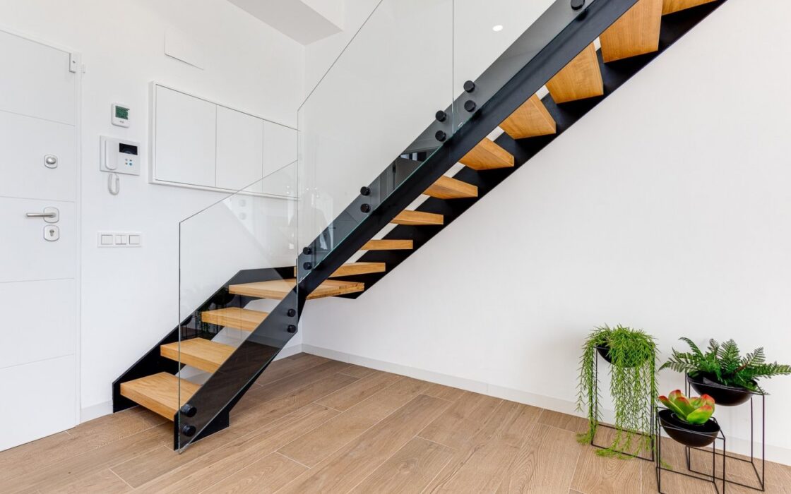 Дом в Финестрате 202 кв.м с бассейном 5 км до моря