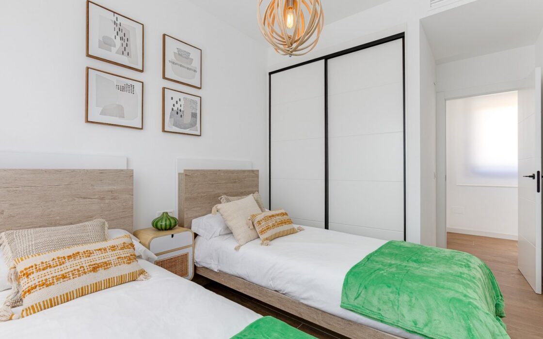 Дом в Финестрате 202 кв.м с бассейном 5 км до моря