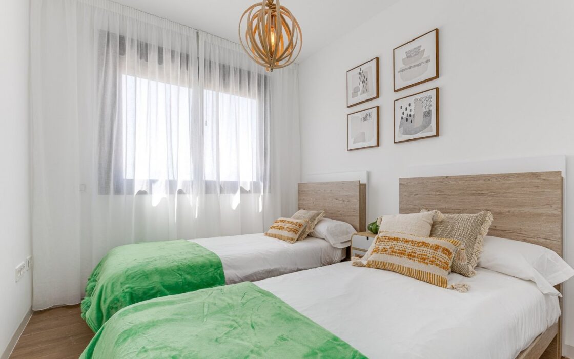 Дом в Финестрате 202 кв.м с бассейном 5 км до моря