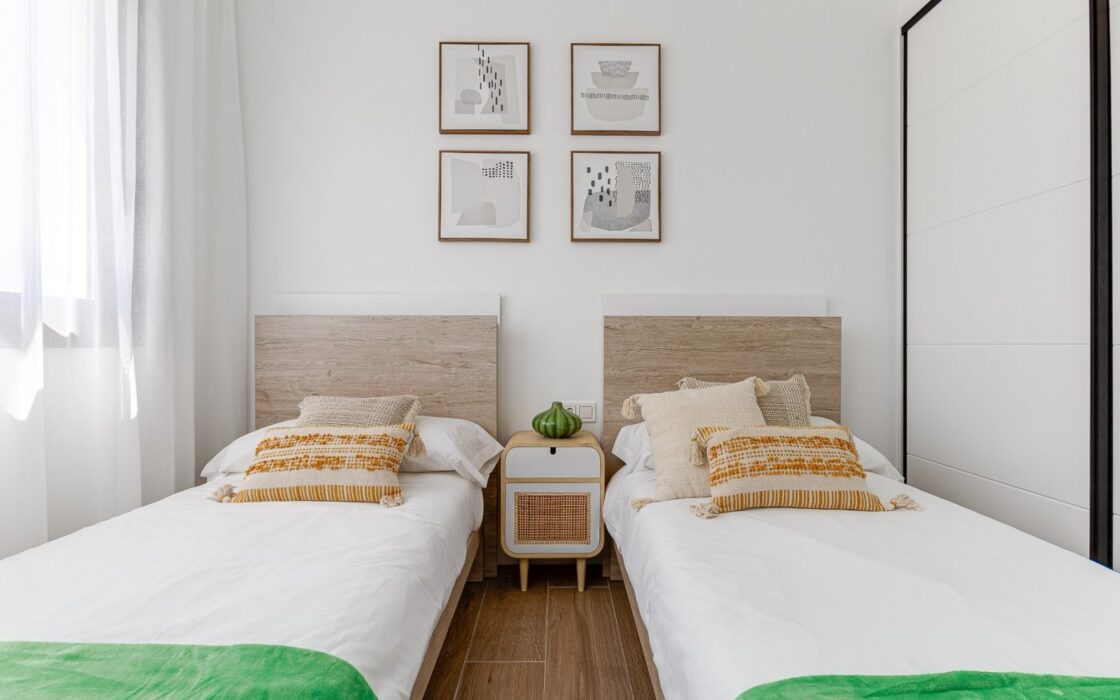 Дом в Финестрате 202 кв.м с бассейном 5 км до моря