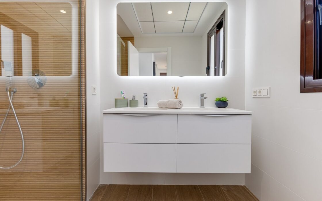 Дом в Финестрате 171 кв.м с бассейном и видом на море