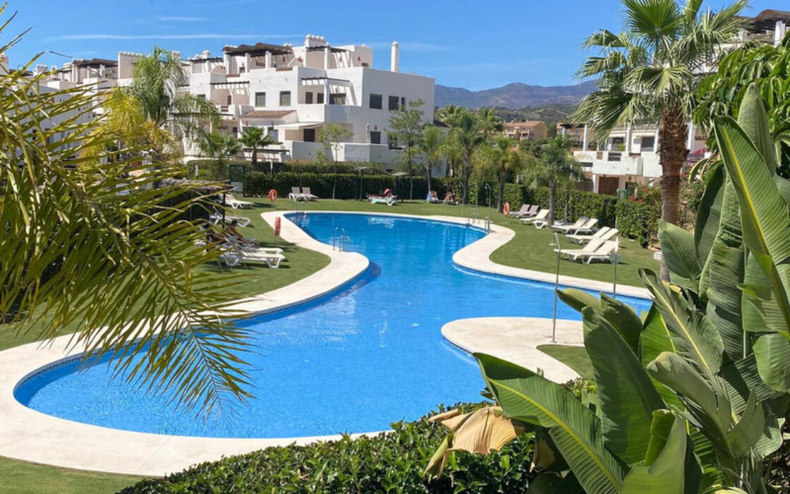 Квартира з терасою в Естепоні, 76 кв.м, 2 спальні