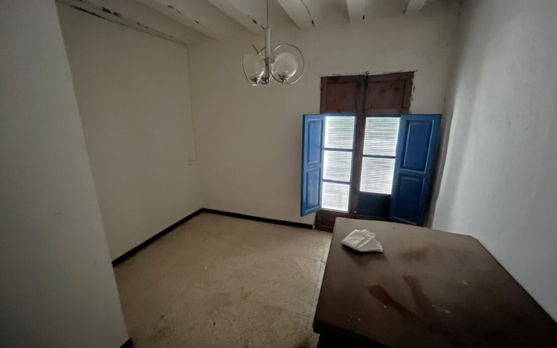 Дом в Sella 285 кв.м с камином в 16 км от моря