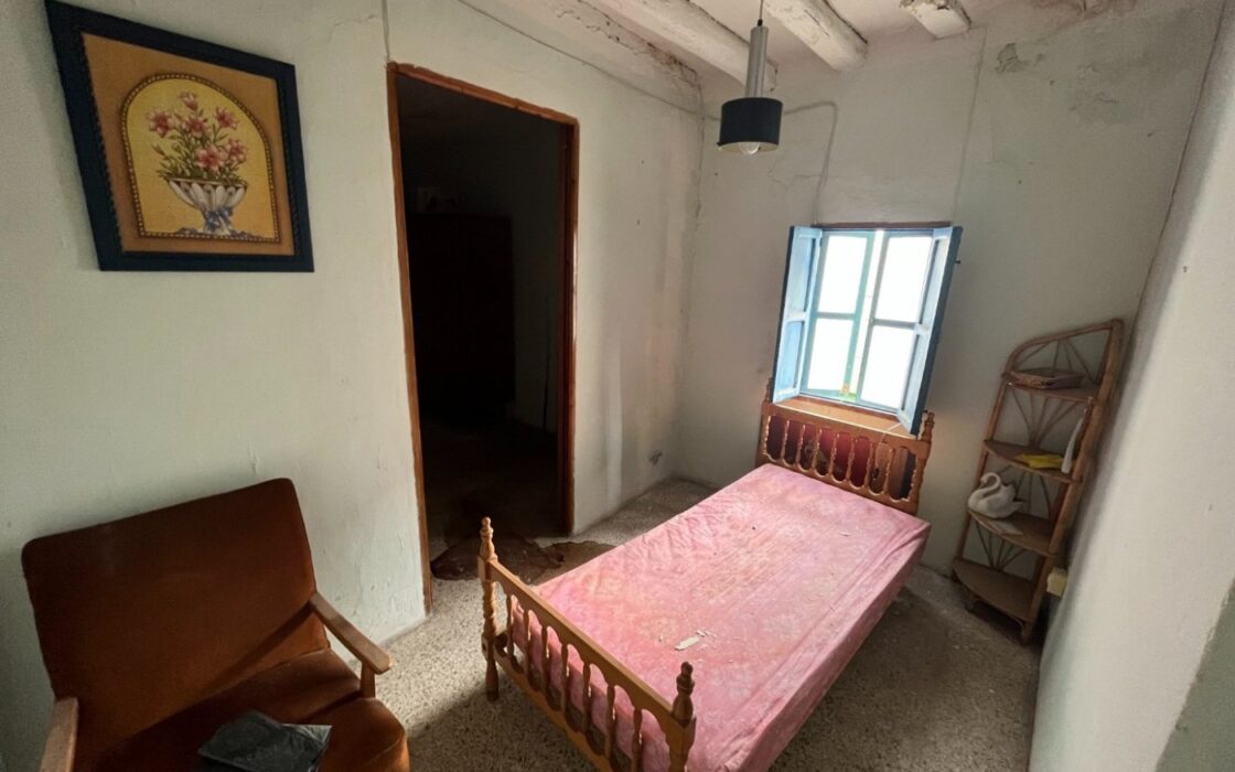 Дом в Sella 285 кв.м с камином в 16 км от моря