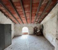 Дом в Sella 285 кв.м с камином в 16 км от моря