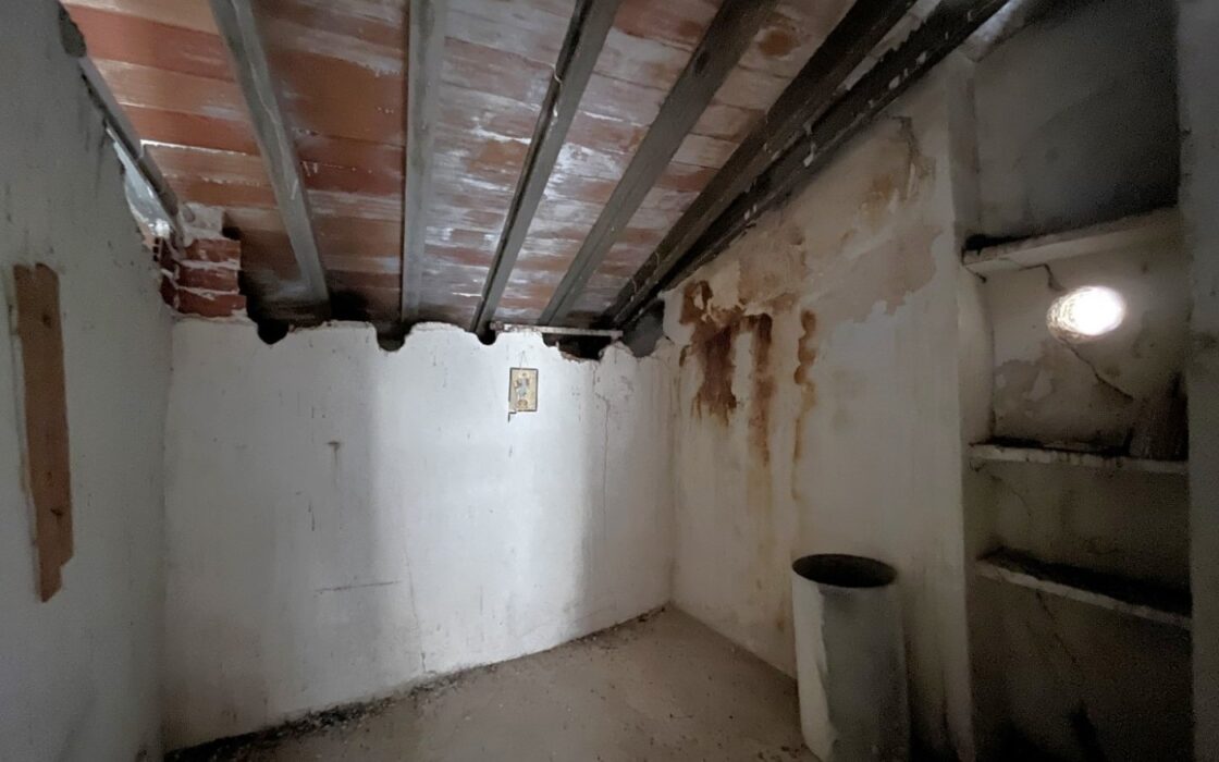 Дом в Sella 285 кв.м с камином в 16 км от моря