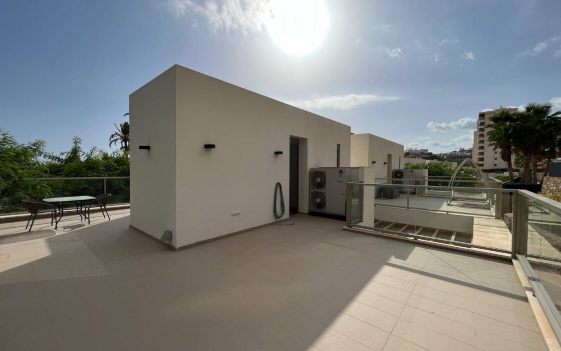 Вилла в Вильяхойосе 181 кв.м с террасой у моря