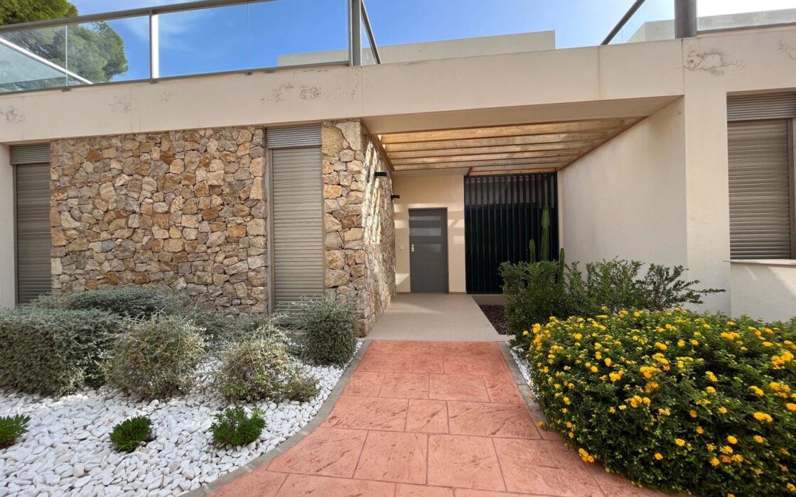 Вилла в Вильяхойосе 181 кв.м с террасой у моря