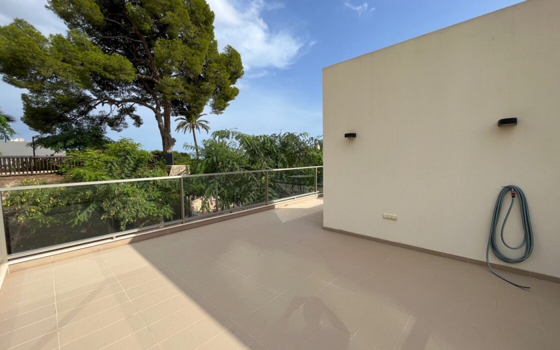 Вилла в Вильяхойосе 181 кв.м с террасой у моря