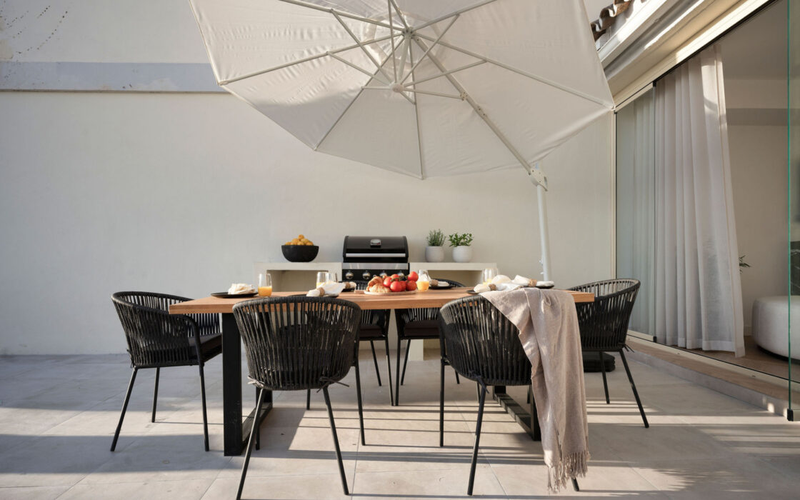 Четырёхкомнатная квартира в Адриенне 219 кв.м с террасой