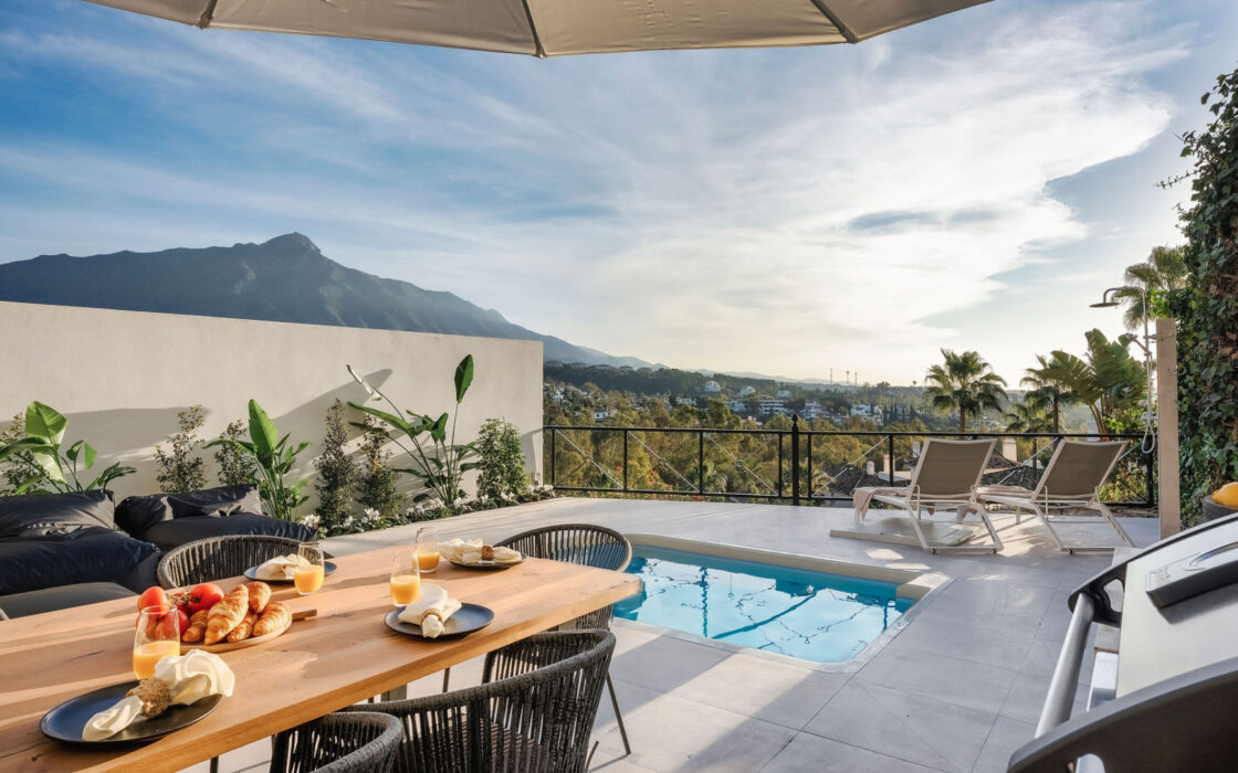 Четырёхкомнатная квартира в Адриенне 219 кв.м с террасой