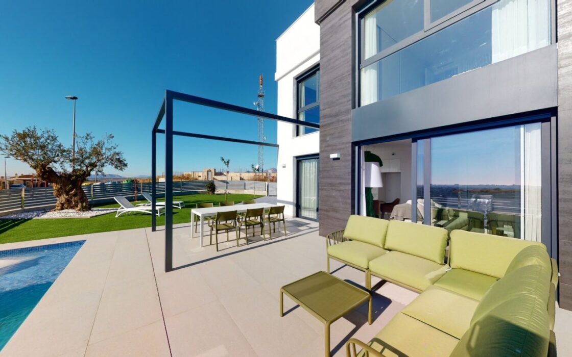 Будинок в Мучамелі 169 кв.м з басейном за 4,5 км від моря