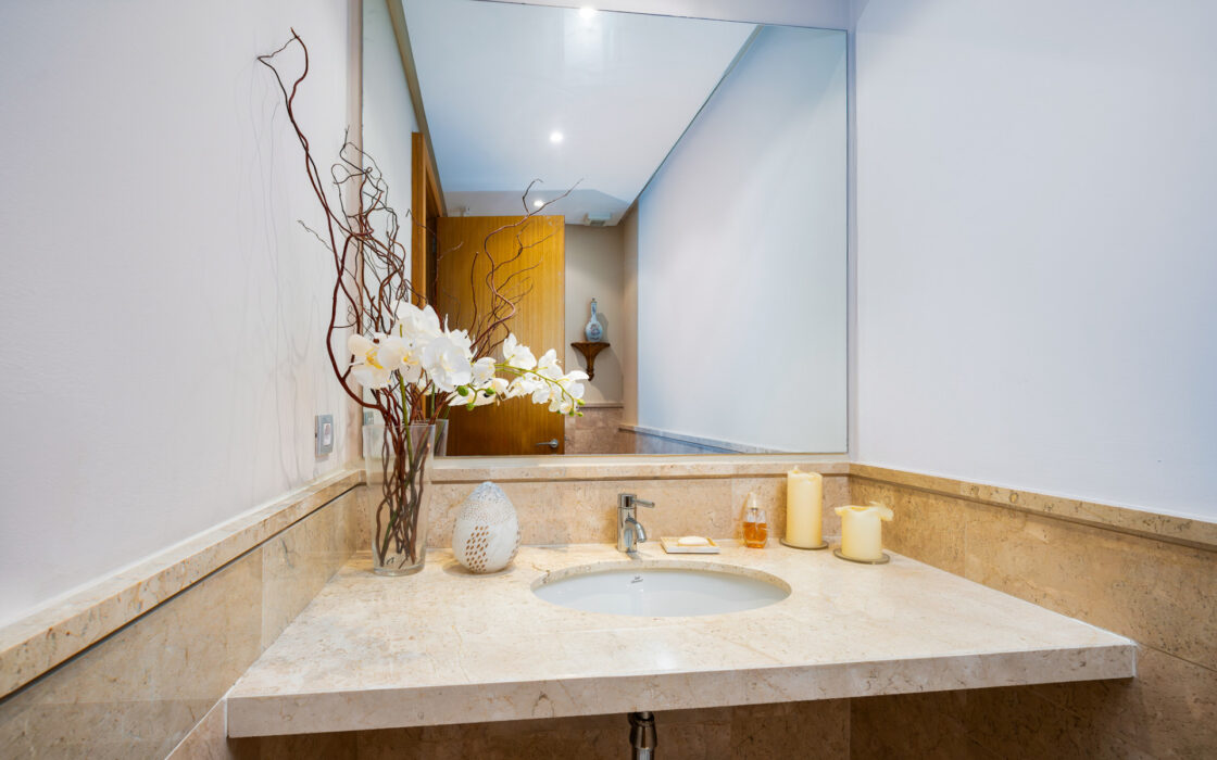 Четырехкомнатная квартира с террасой в Малаге 196 кв.м