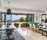 Четырехкомнатная квартира с террасой в Малаге 196 кв.м