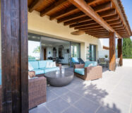 Четырехкомнатная квартира с террасой в Малаге 196 кв.м