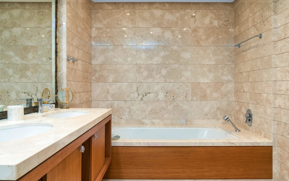 Четырехкомнатная квартира с террасой в Малаге 196 кв.м