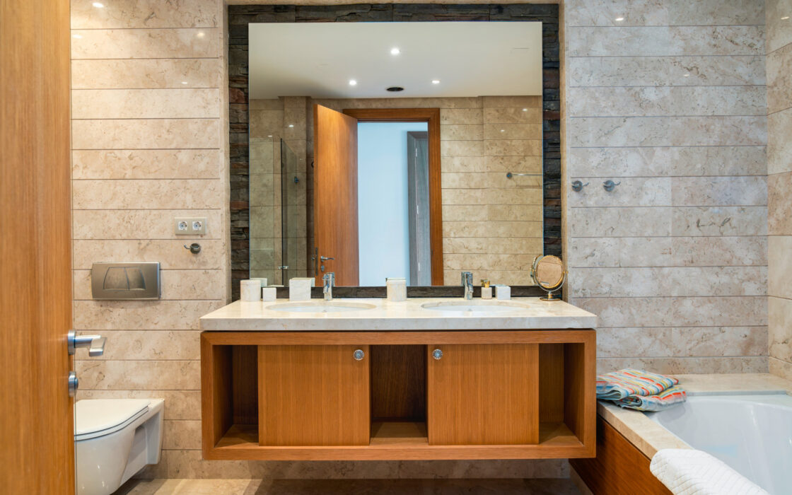 Четырехкомнатная квартира с террасой в Малаге 196 кв.м