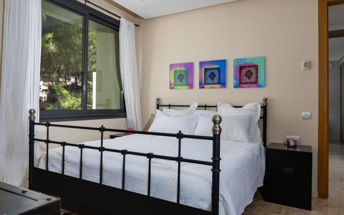 Четырехкомнатная квартира с террасой в Малаге 196 кв.м