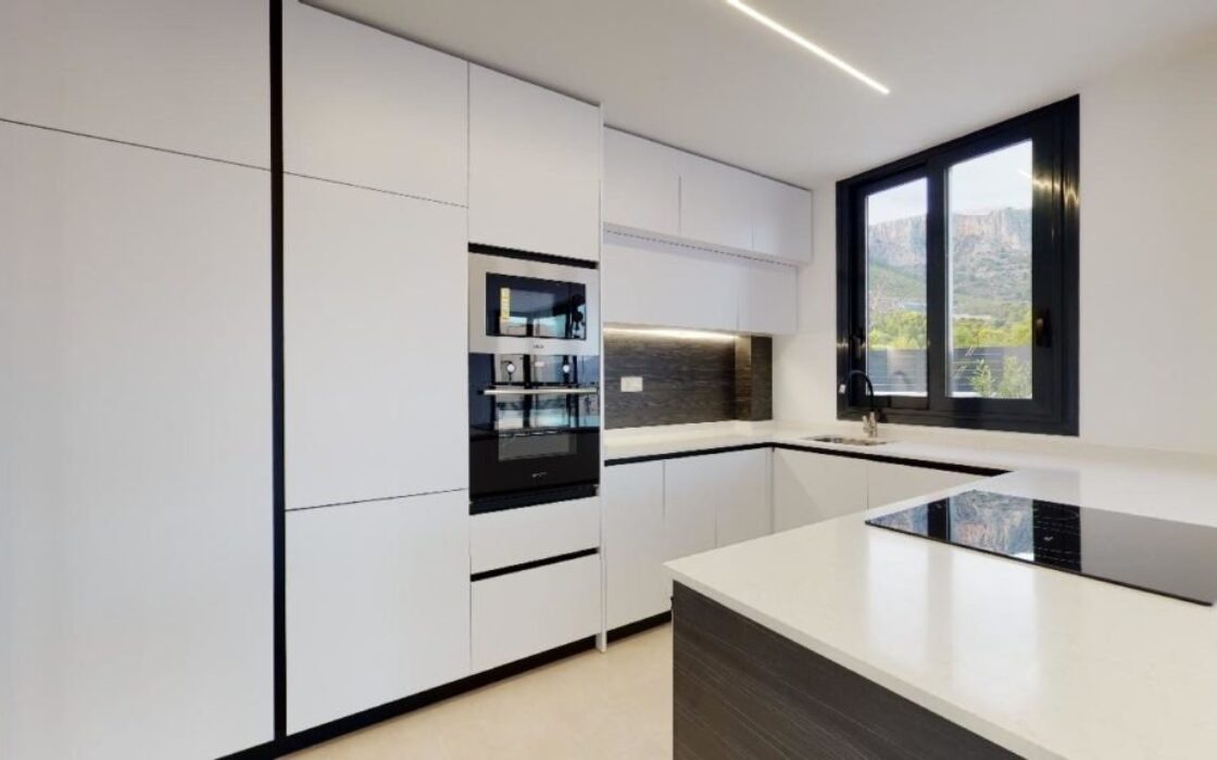 Будинок в Полопе 144 кв.м з терасою та видом на море