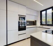 Будинок в Полопе 144 кв.м з терасою та видом на море