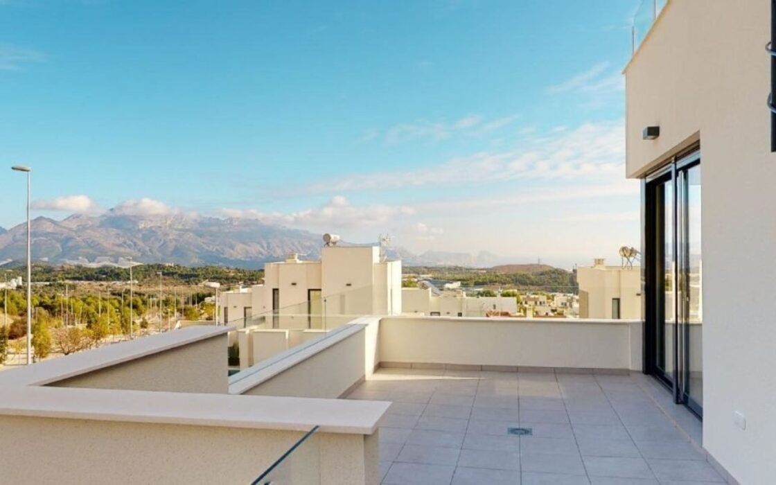 Будинок в Полопе 144 кв.м з терасою та видом на море