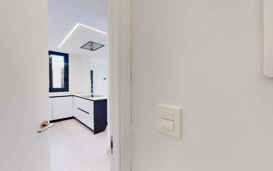 Будинок в Полопе 144 кв.м з терасою та видом на море