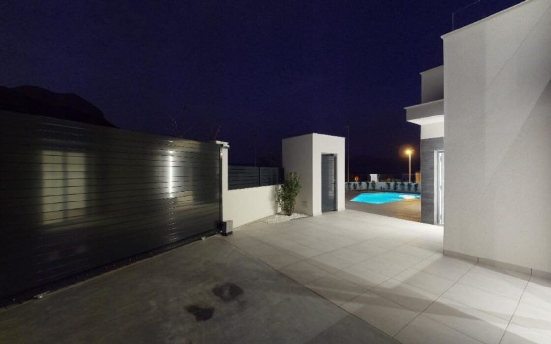 Будинок в Полопе 144 кв.м з терасою та видом на море