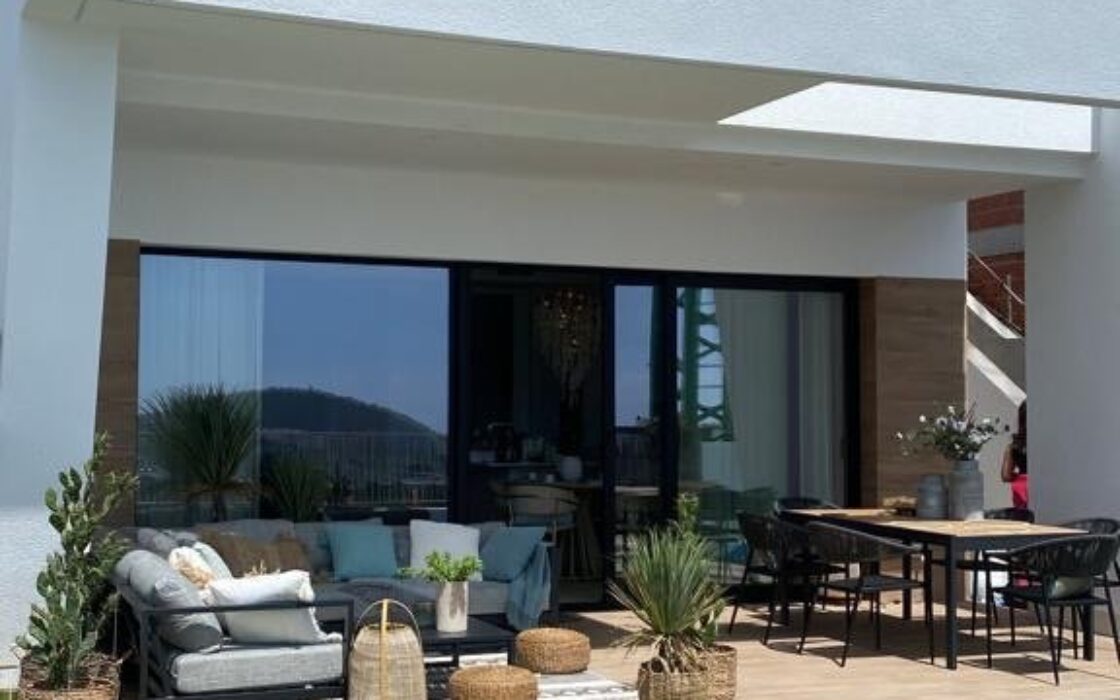 Вілла у Фінестраті з 3 спальнями та басейном біля моря