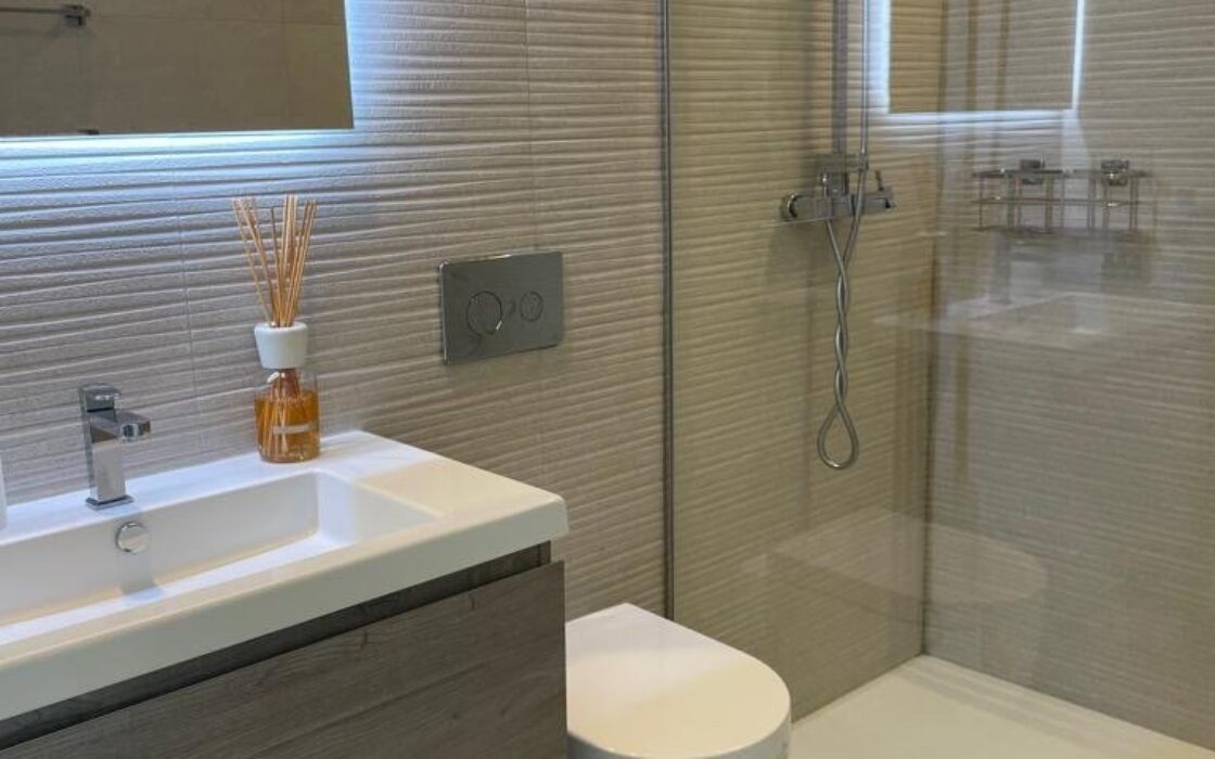 Вілла у Фінестраті з 3 спальнями та басейном біля моря