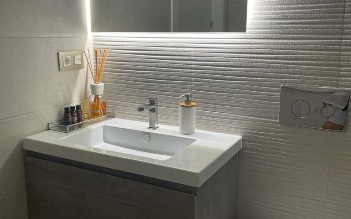 Вілла у Фінестраті з 3 спальнями та басейном біля моря