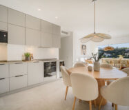 Апартаменти в Ла Кінта з терасою 90 кв.м 2 кімнати