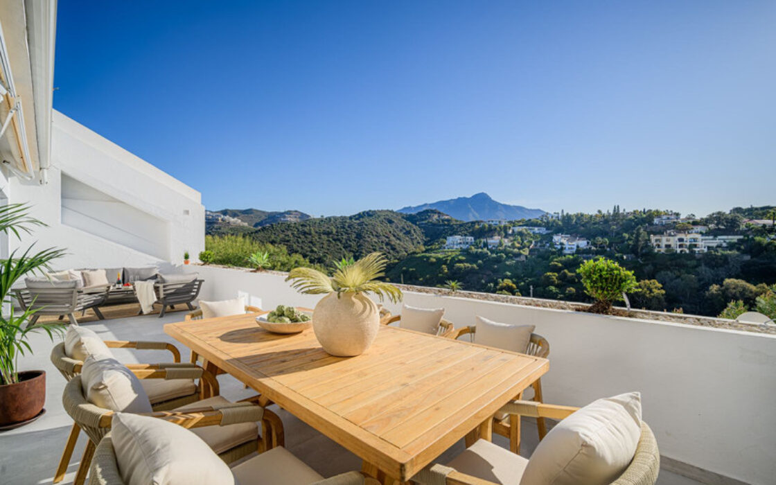 Апартаменти в Ла Кінта з терасою 90 кв.м 2 кімнати