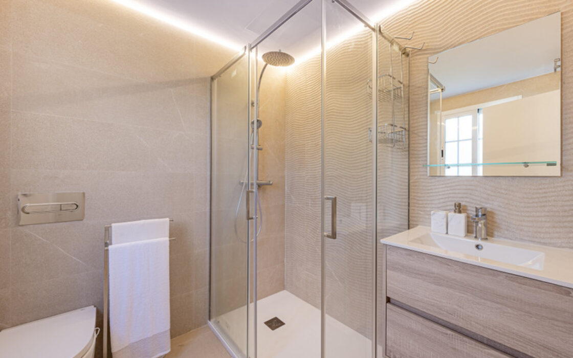 Апартаменты в Новой Андалусии с террасой 104 кв.м.