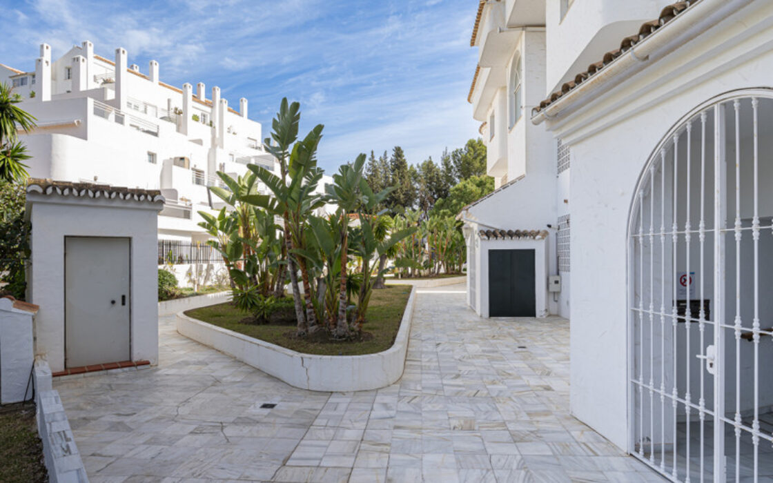 Апартаменты в Новой Андалусии с террасой 104 кв.м.