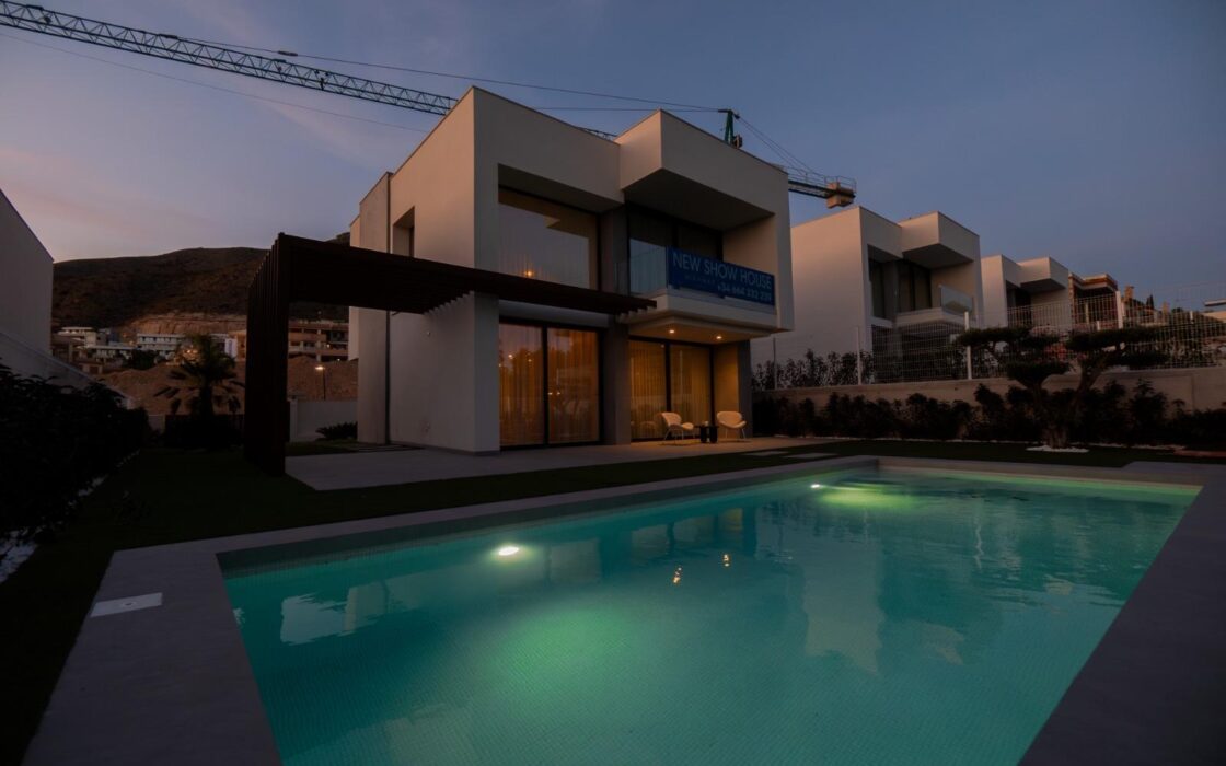 Вілли в Сьєрра Кортина з видом на море та басейном