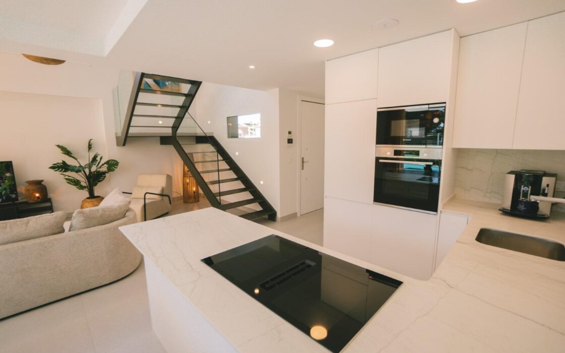 Вілли в Сьєрра Кортина з видом на море та басейном