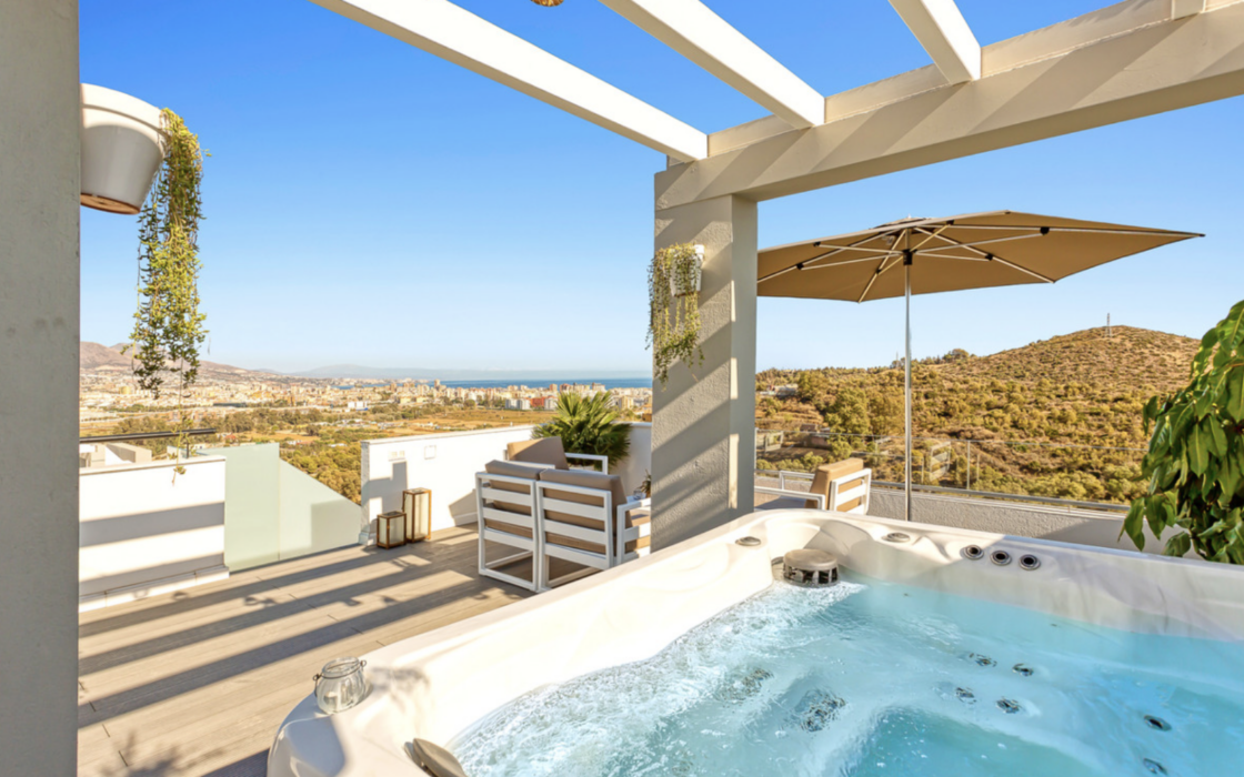 Новая квартира в Михасе с 4 спальнями и видом на море