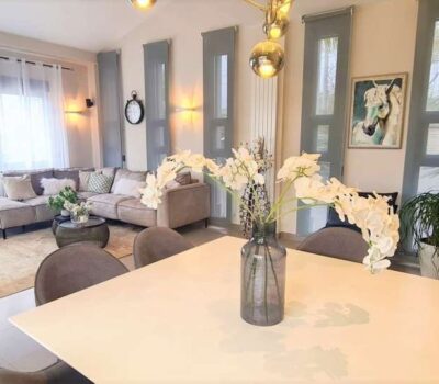 Вілла в Кальпе з 5 спальнями та басейном біля моря