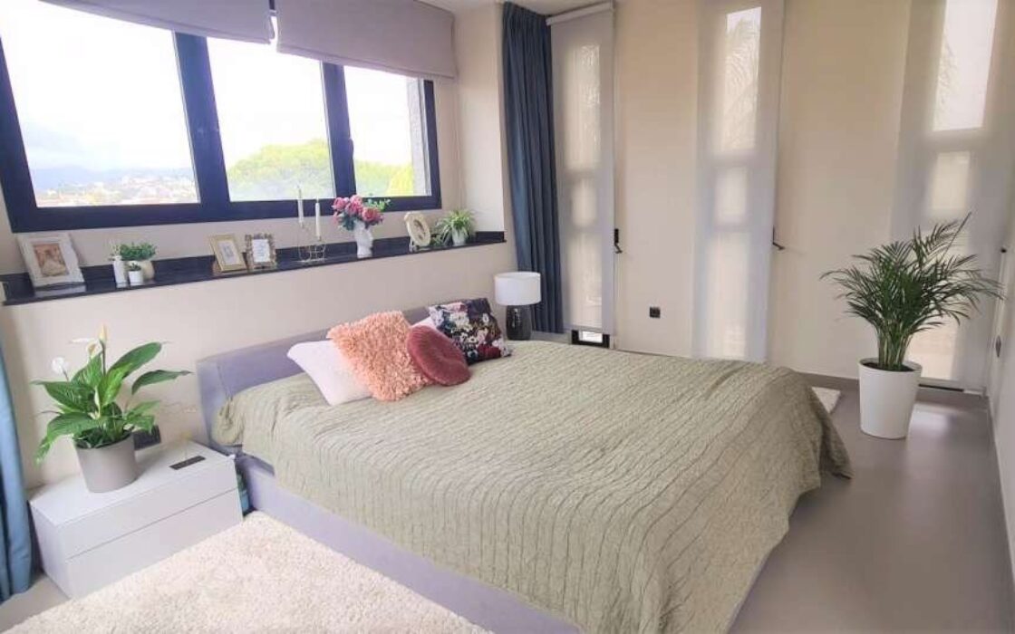 Вілла в Кальпе з 5 спальнями та басейном біля моря