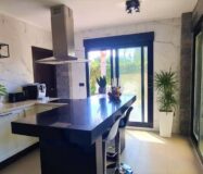 Вілла в Кальпе з 5 спальнями та басейном біля моря