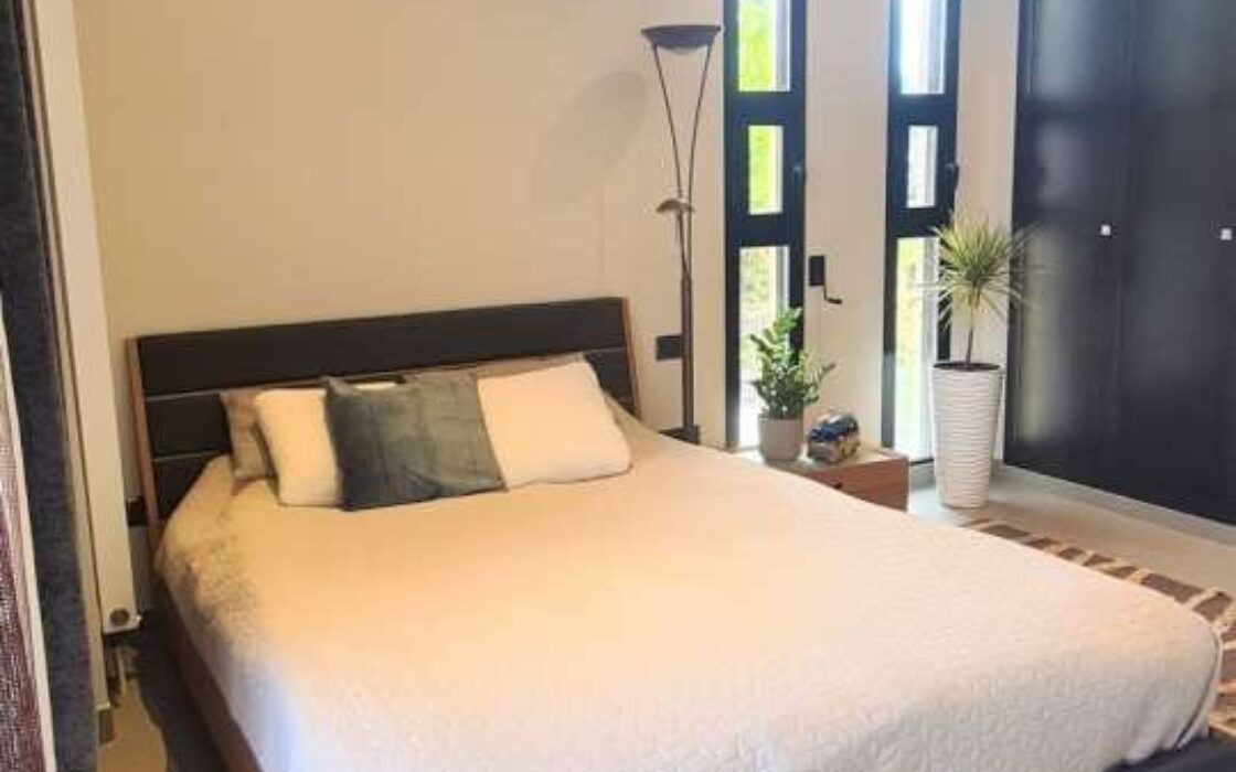 Вілла в Кальпе з 5 спальнями та басейном біля моря