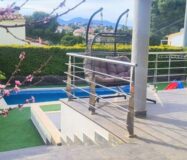 Вілла в Кальпе з 5 спальнями та басейном біля моря