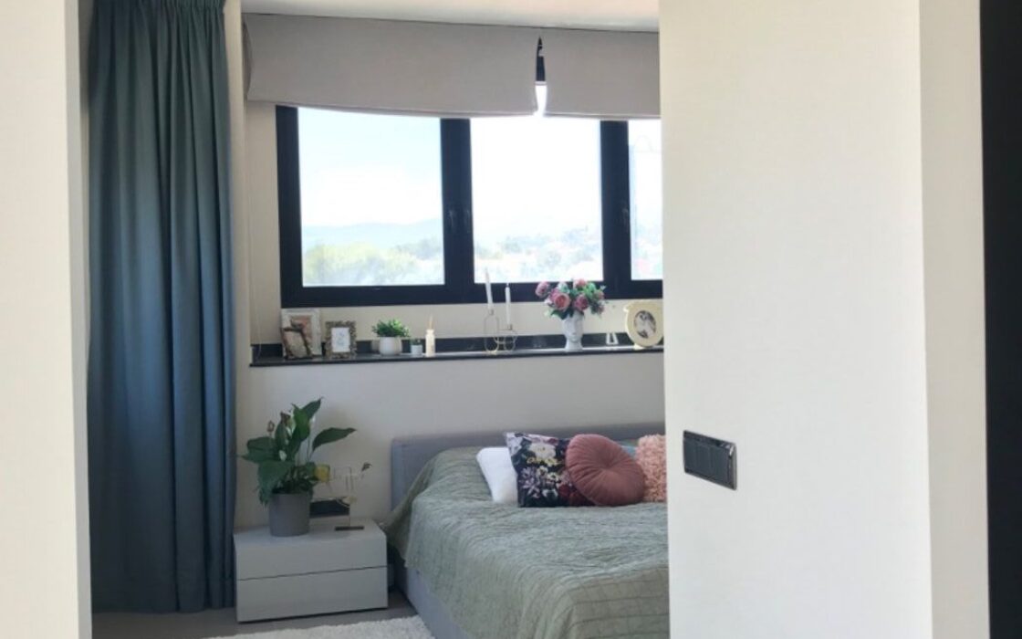 Вілла в Кальпе з 5 спальнями та басейном біля моря