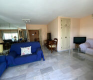 Светлая квартира с террасой в Марбелье 108 кв.м у моря