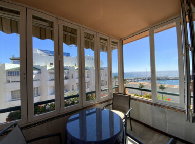 Светлая квартира с террасой в Марбелье 108 кв.м у моря